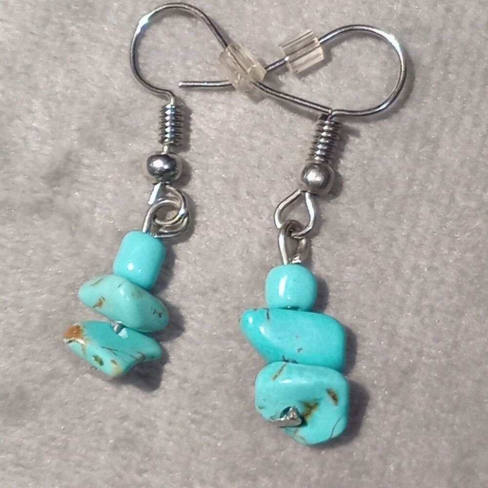Western Southwestern Style Boho Turquoise Gemstone Chip Earrings, Silver Tone